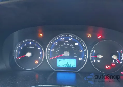 2012 Hyundai Santa Fe Gls z USA, uszkodzony, nr VIN 5XYZGDAB2CG155142